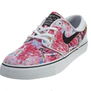 Nike Limited Edition Cherry Blossom Tennis